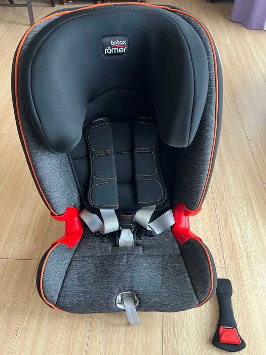 Дитяче автокрісло  Britax Römer advansafix