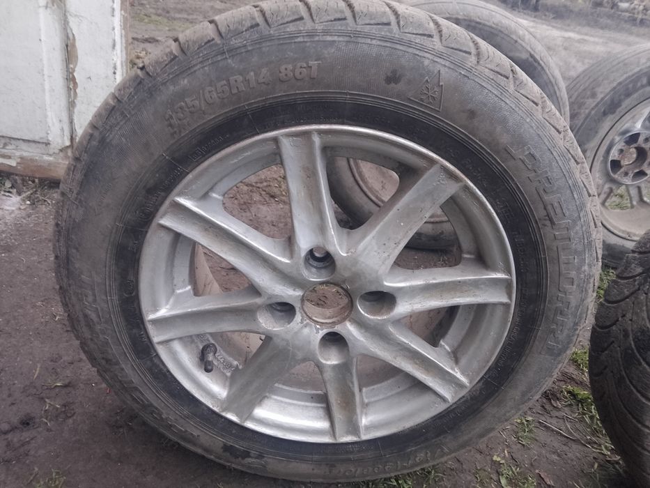 Продам  цена 4000