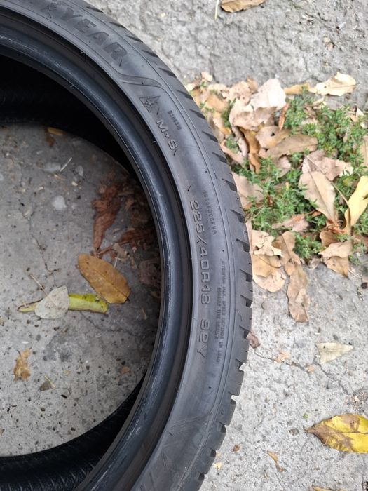 225/40/18 Goodyear M+S