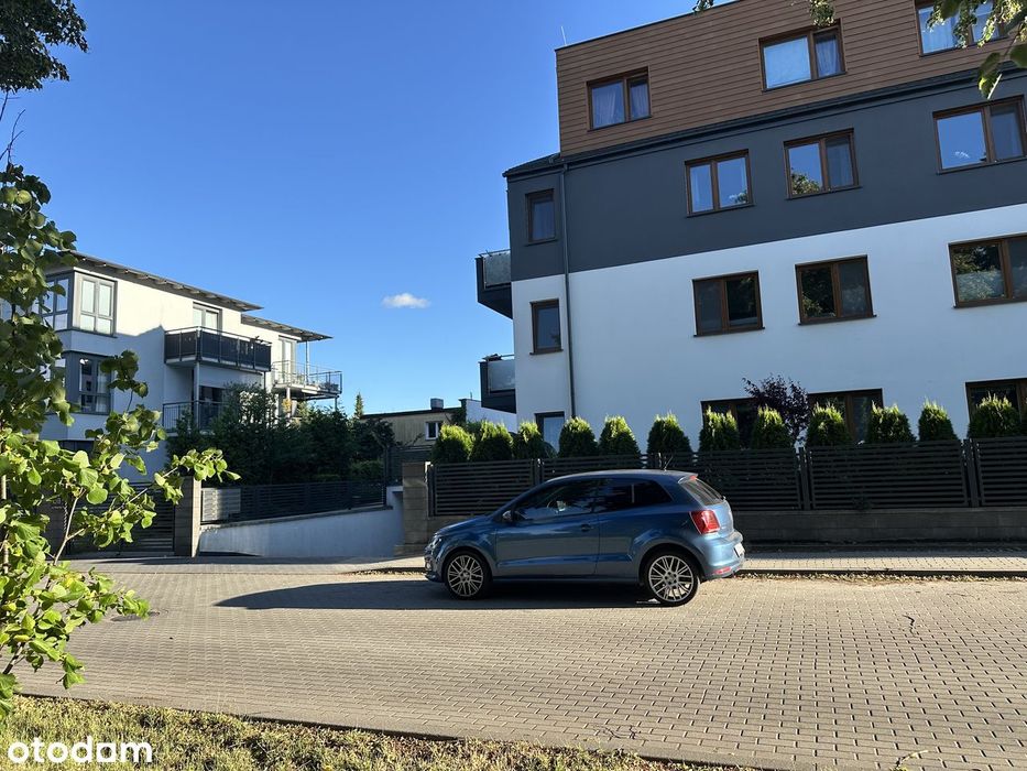 miejsce postojowe w hali garażowej z monitoringiem 24h - Więcej