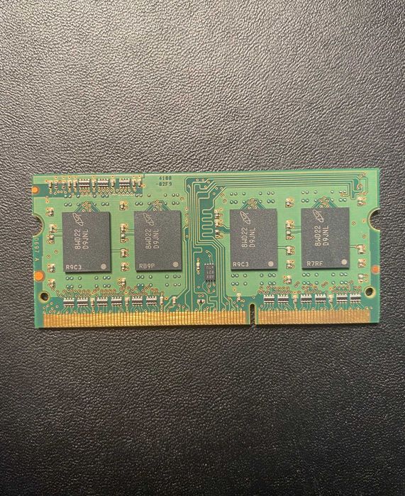 Micron 1 GB PC3-8500S DDR3 1066 MHz 204-pin64729665632515121