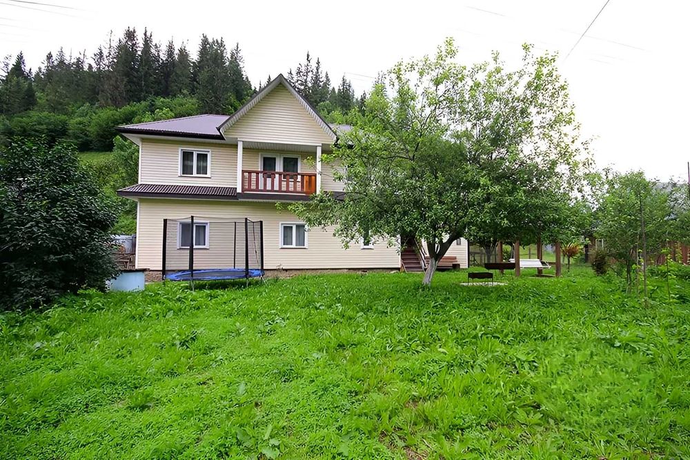 Будинок для відпочинку"Між річкою та горами"1 км до Захар Беркута