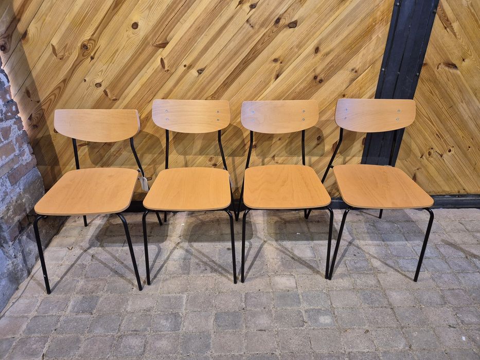 4x Krzesło drewniane FAMEG Hips