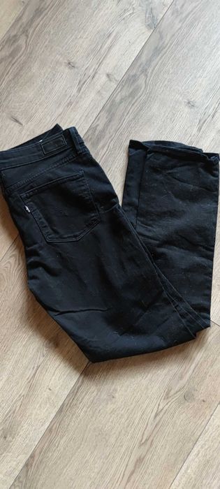 Jeansy czarne Levis Demi Curve, W 30 L 32,  stan wysoki.