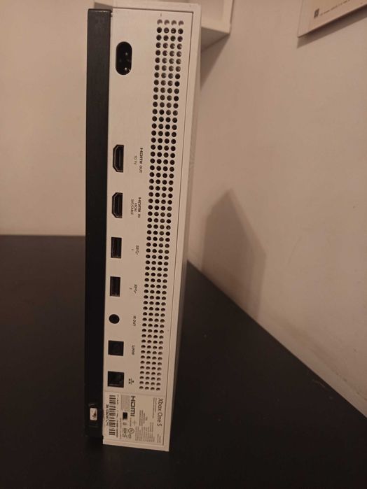 Xbox one s + Kontroler i gry