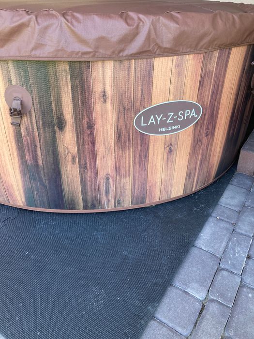 Jacuzzi ogrodowe Bestway Helsinki AirJet Plus 180 dysz Wifi