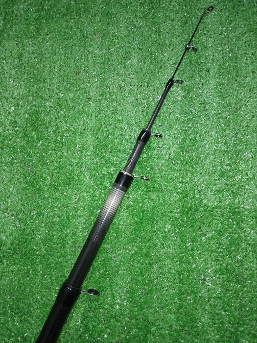 Cana pesca a bóia em carbono com carreto tamanho 600