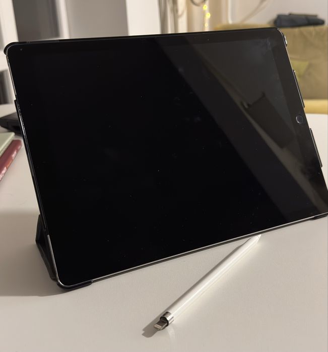 iPad Pro 12.9 (256GB) 1-го покоління + Apple Pencil + чохол