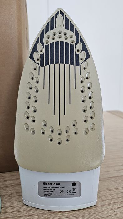 Ferro de Engomar Electric 2200W