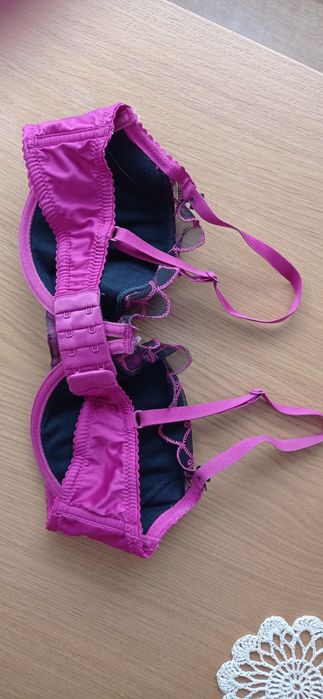 Biustonosz Marilyn poupee nowy 70e