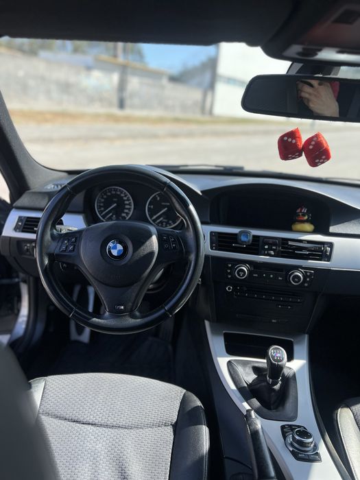 BMW E90 318d pack M
