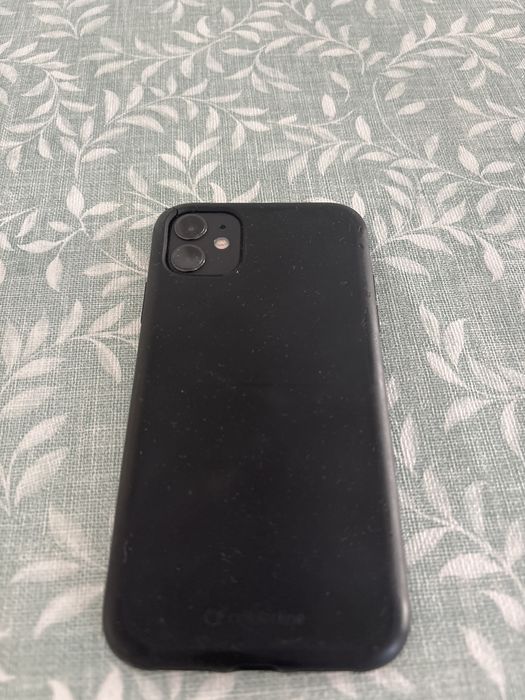 iPhone 11  128GB Desbloqueado - usado