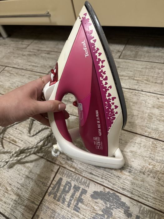 Продам праску tefal