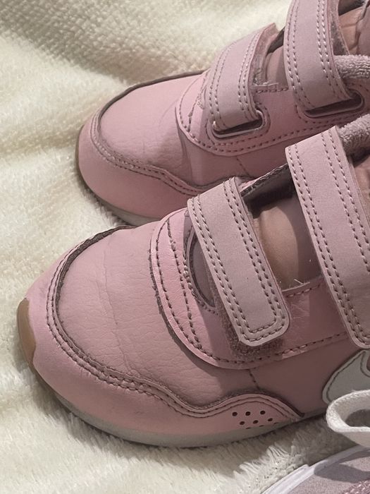 Рожеві кросівки Nike,кеди Okaïdi для дівчинки 17 розмір