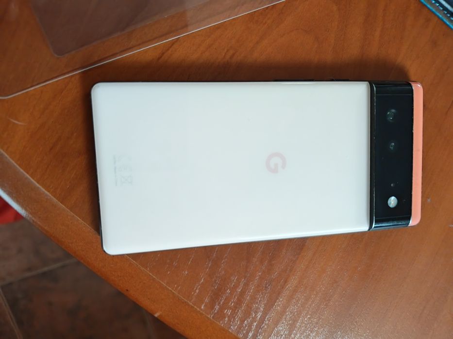 Smartfon pixel 6  gratis nowe etui i szkło