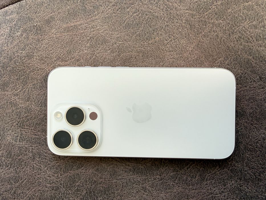 Iphone 15 pro  256 GB білий