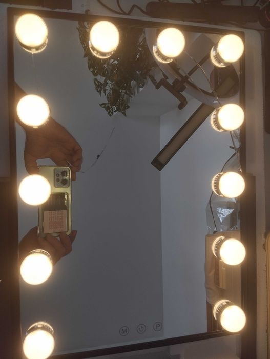 Lustro do makijażu z LED
