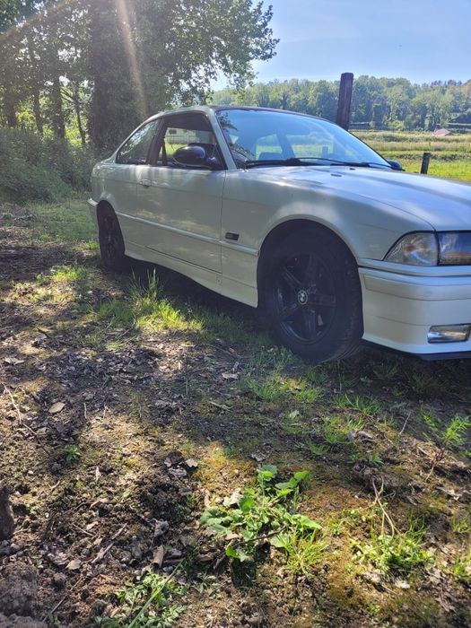 Bmw e36 318is coupe — photo 3