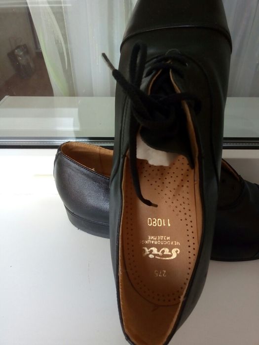Нові туфлі. Натуральна шкіра