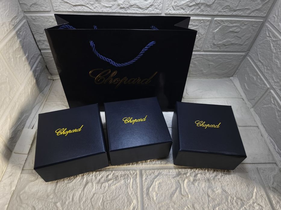 Упаковка для кольца серёжек кулона Chopard.