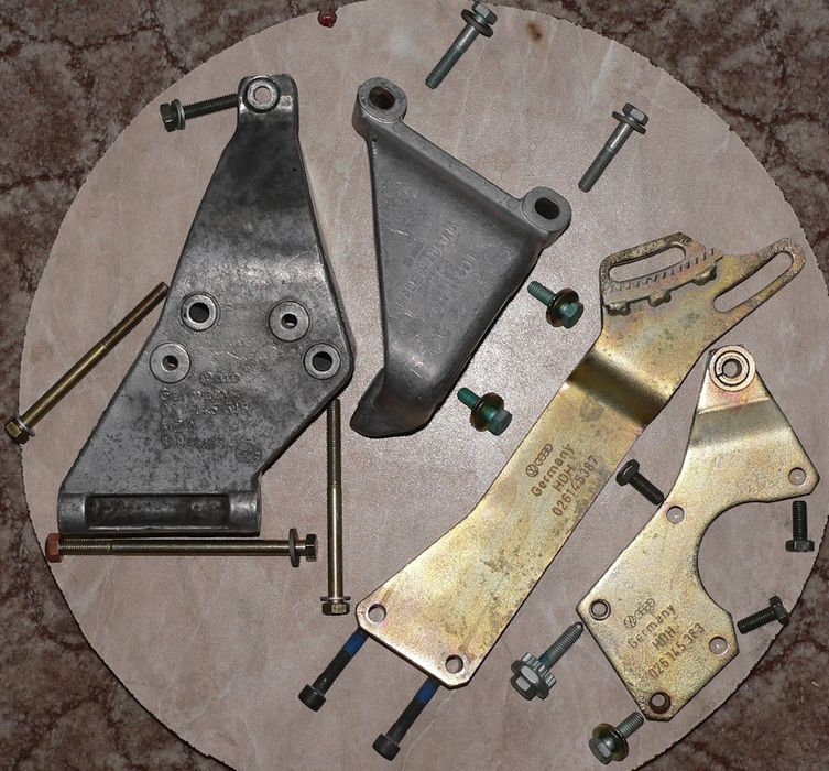 Насос Гідропідсилювача ГУР на Ауді Audi 80/900/100/А6 Кріплення Гур..