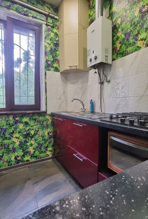 Продам 2к сталинку на улице Кутузова