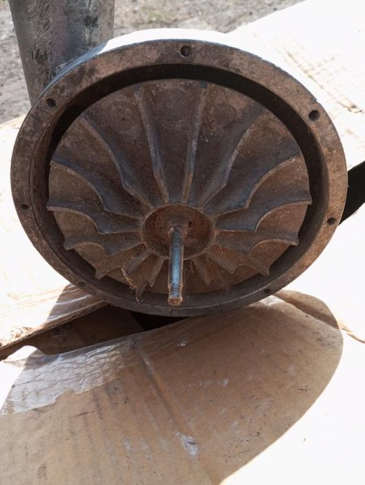 Двигатель с турбинкой