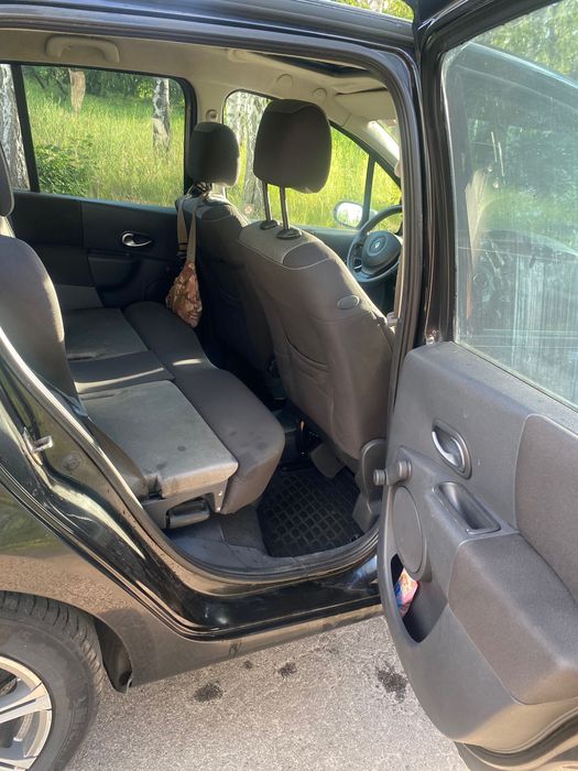 Продам автомобіль Renault Modus