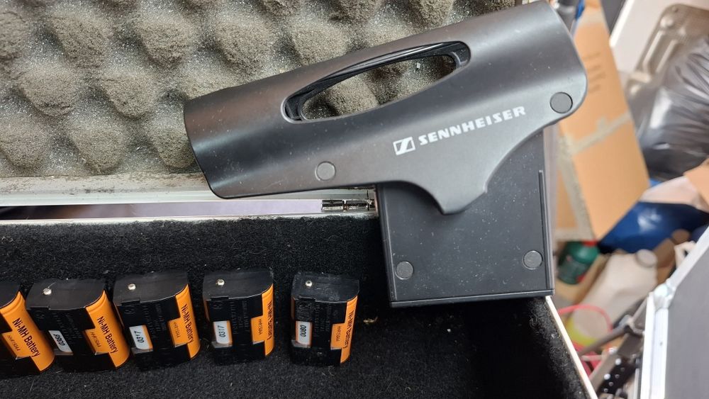 Zestaw ładowarek i akumulatorów Sennheiser
