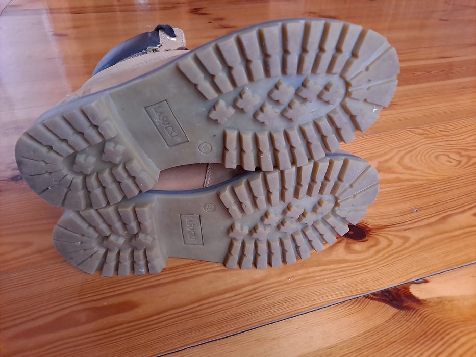 Buty Lasocki rozm 40 skóra zimowe przejściowe
