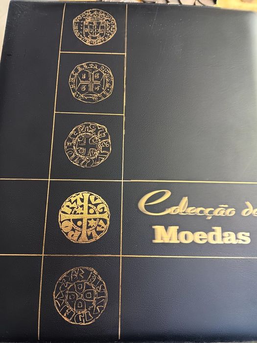 570 moedas diversas,1 álbum e 28 folhas