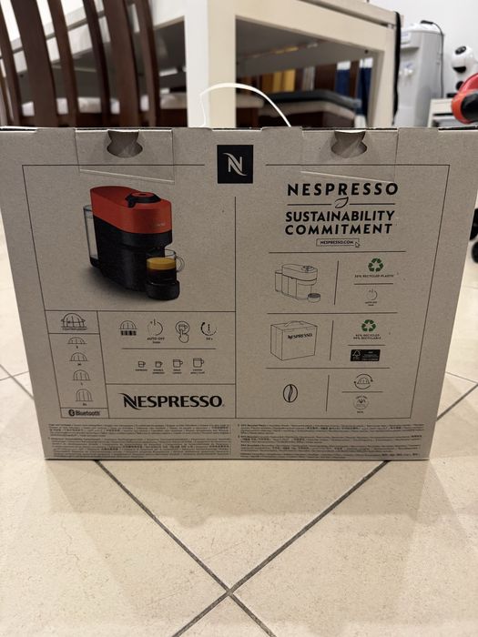 Vendo maquina Nespresso Vertuo pop