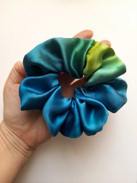 Turkus zielona jedwabna gumka scrunchie