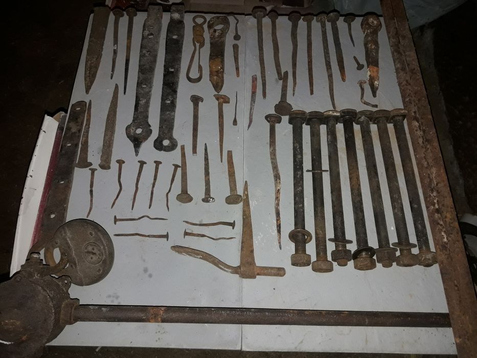 Kute gwoździe śruby ankry i inne