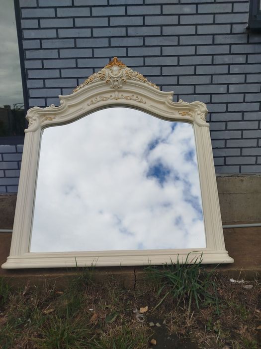 Дзеркало для вітальні, спальні