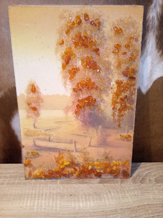 Продам картину с отделкой янтаря
