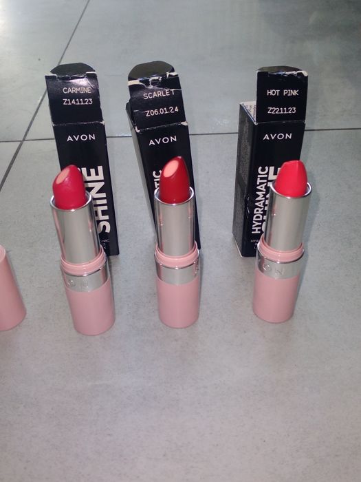Świetne szminki avon