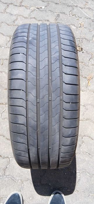 Pneus 225/45R18 Bridgestone