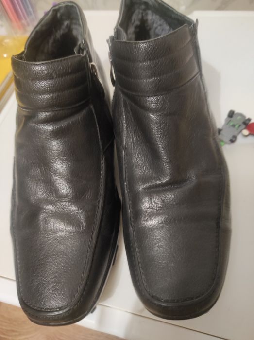 Продам мужские полуботинки зимние