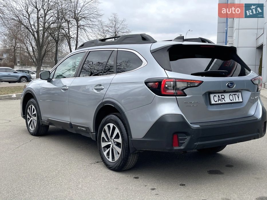 Субару Аутбек( 6 поколение )2020 2.5авт 52000км