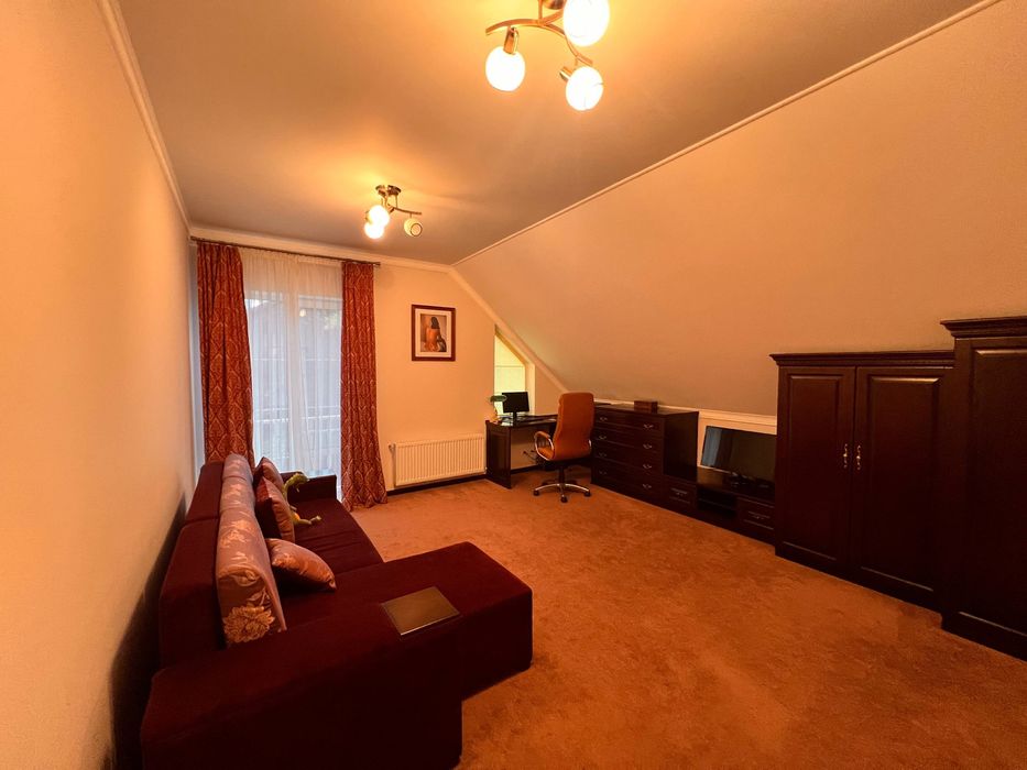 Торг‼️Просторий будинок 231м2 ТОР ЛОКАЦІЯ БЕЗ додаткових вкладень