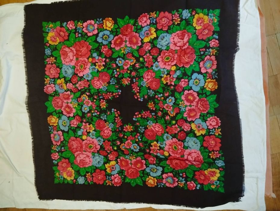 Платки,хустка шерстяні,  нові,ссср , старые разные