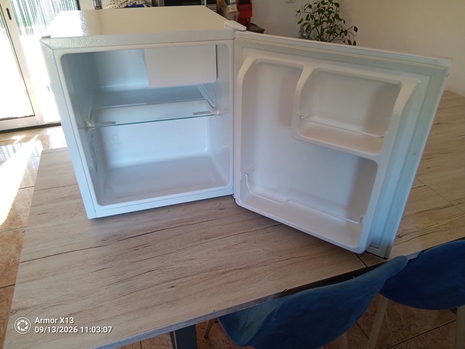 Frigorífico Mini Bar KUNFT KMB9119 WH (45 L - 50 cm - Branco)