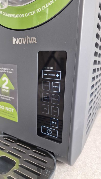 Domowy automat do mrożonych napojów / granitor