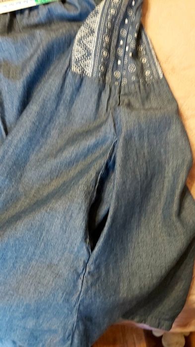 Vestido/túnica em ganga com bordado