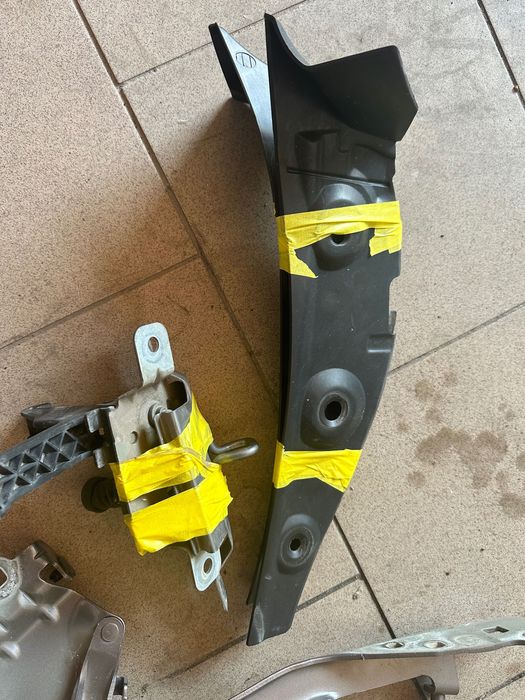 Кріплення капоту Renault Scenic 654000004R