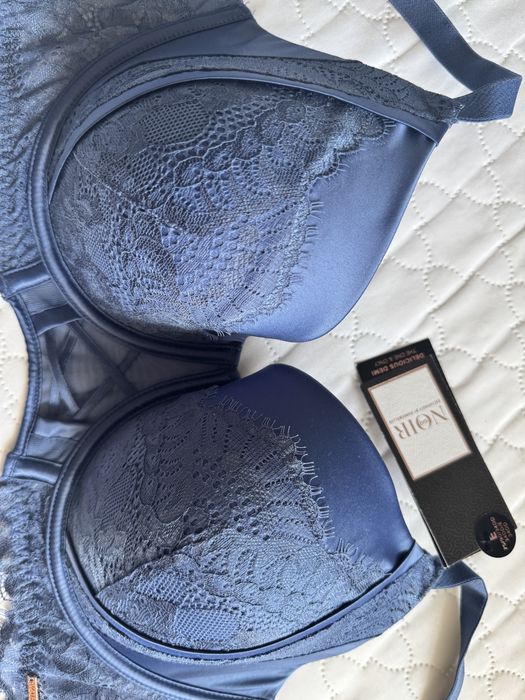 Продам бюст 75/е hunkemoller коллекция Noir