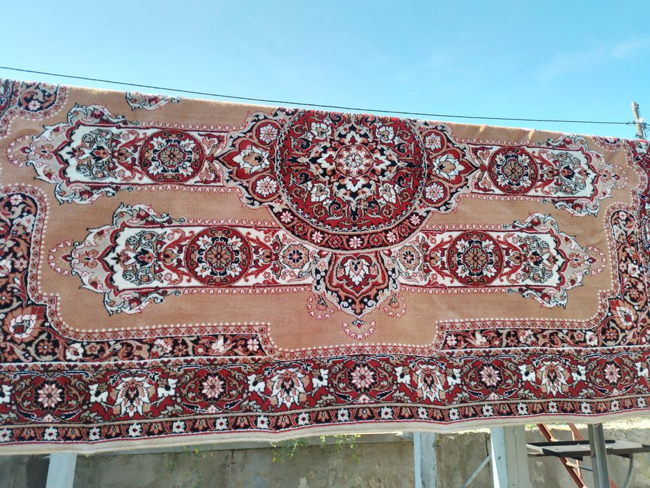 Ковер  210 * 190 см