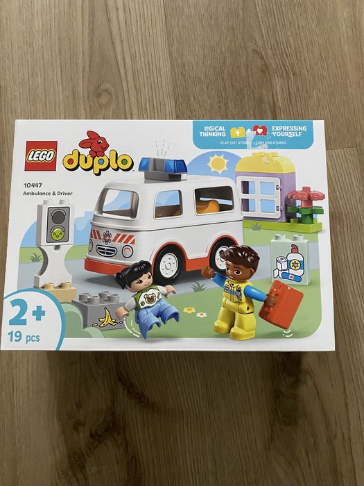Klocki lego duplo karetka z kierowca 10447 2+