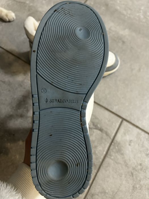 Buty sneakersy – białe z niebieskim 37 roz